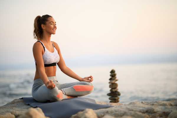 Che cos'è lo yoga? Quali sono i suoi benefici?